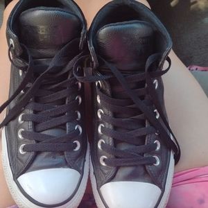 Converse size 7